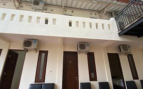 Jatiwinangun Homestay Near Gor Satria Purwoketo Mitra Reddoorz